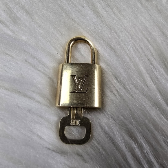 Authentic LV Lock & Key #308 - Picture 5 of 16